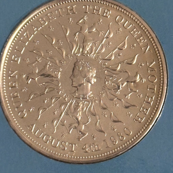 1980 Commemorative Coin for Queen Mother 80th Birthday - Picture 5 of 7
